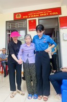 TRƯỜNG MN KỲ LONG THAM GIA HỖ TRỢ NGƯỜI DÂN CÀI ĐỊNH DANH ĐIỆN TỬ