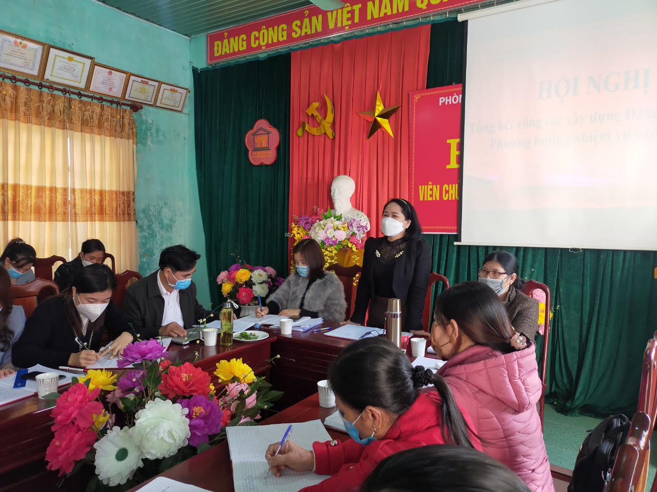 CHI BỘ TRƯỜNG MẦM NON KỲ LONG HỘI NGHỊ TỔNG KẾT CÔNG TÁC XD ĐẢNG NĂM 2021 VÀ PHƯƠNG HƯỚNG NHIỆM VỤ 2022